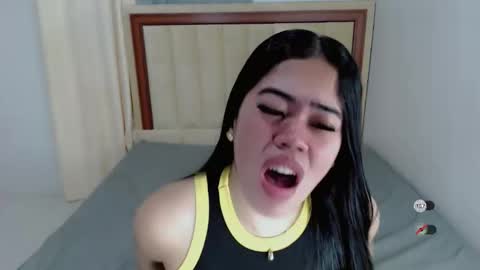 Snapshot of alesha_vibe_me chatting on 19, 11, 2025 alesha_vibe_me online show from 19, 11, 2025