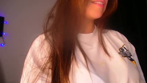 QUEEN OFF MILk  IM BACK  15 NOV online show from 15, 1, 2025