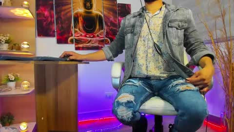 ALESSANDRO  WYE online show from 29, 1, 2025