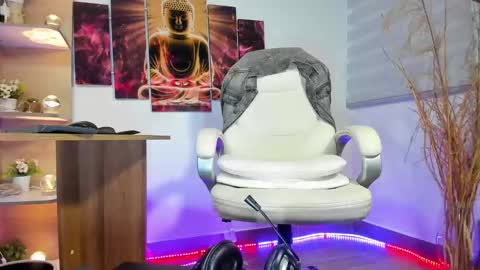 ALESSANDRO  WYE online show from 3, 2, 2025