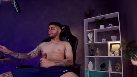 Snapshot of alessandro_duty chatting on 16, 10, 2025 Alessandro INDEPENDENT MODEL online show from 16, 10, 2025