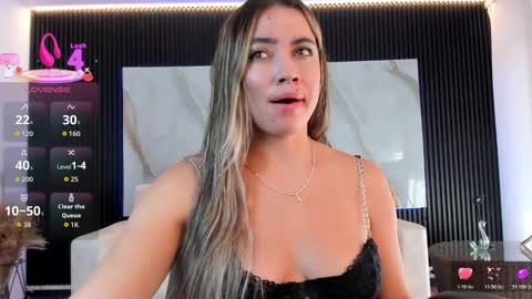 Snapshot of alessia_taylorr chatting on 28, 10, 2025 Alessia Everyday From 0530 to 1430 Col Time online show from 28, 10, 2025