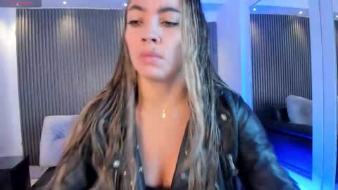 Snapshot of alessia_taylorr chatting on 4, 11, 2025 Alessia Everyday From 0530 to 1430 Col Time online show from 4, 11, 2025