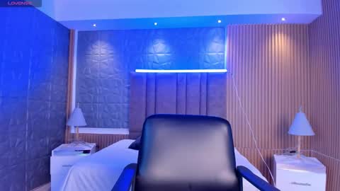 Snapshot of alessia_taylorr chatting on 6, 11, 2025 Alessia Everyday From 0530 to 1430 Col Time online show from 6, 11, 2025