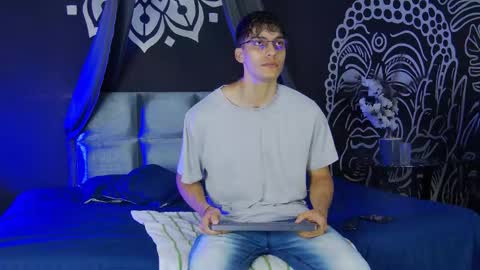 Alessio online show from 17, 12, 2025