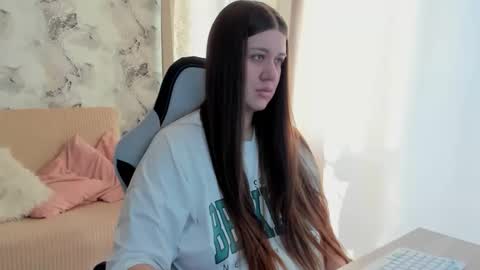 Aletta Oushen online show from 20, 10, 2025