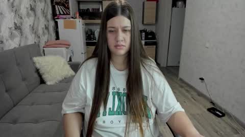 Aletta Oushen online show from 2, 12, 2025