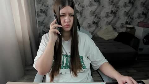 Aletta Oushen online show from 6, 3, 2026