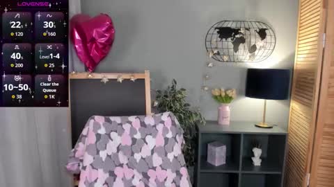 alettablacck online show from 17, 10, 2025