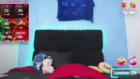 Snapshot of alex_charol chatting on 4, 1, 2025 charol online show from 4, 1, 2025