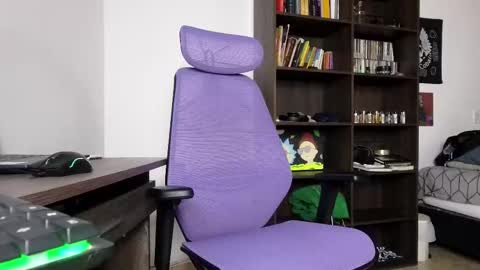 alex_connorr online show from 13, 11, 2025