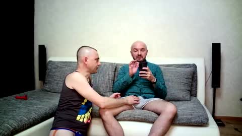 Alex and Tobey online show from 5, 12, 2025