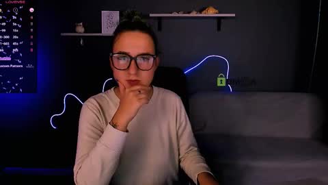 Snapshot of alexa_night_ chatting on 9, 10, 2025 alexa_night_ online show from 9, 10, 2025