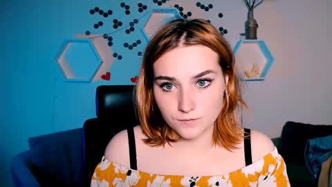 Snapshot of alexa_night_ chatting on 17, 10, 2025 alexa_night_ online show from 17, 10, 2025