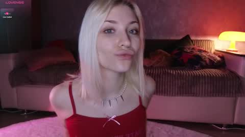 Snapshot of alexa_novak chatting on 28, 11, 2025 Alexa online show from 28, 11, 2025