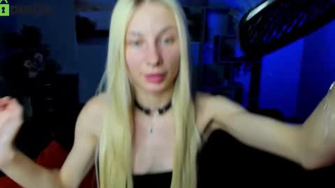 Alexa Woods online show from 22, 9, 2025