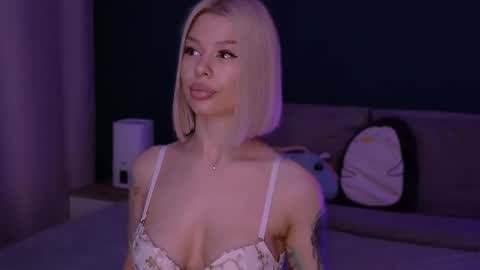 Alexa Mason online show from 2, 3, 2025