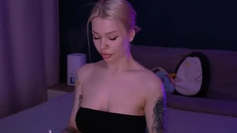 Alexa Mason online show from 7, 3, 2025