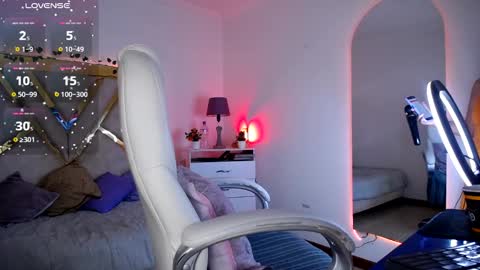 Alexa Moon online show from 17, 11, 2025