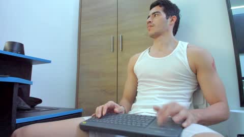 Snapshot of alexander__lips chatting on 6, 1, 2025 alexander__lips online show from 6, 1, 2025