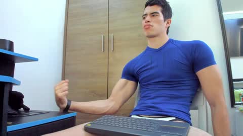 Snapshot of alexander__lips chatting on 7, 1, 2025 alexander__lips online show from 7, 1, 2025