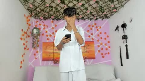 Snapshot of alexandluke1 chatting on 24, 2, 2025 chicos hot online show from 24, 2, 2025