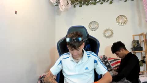 chicos hot online show from 18, 10, 2025