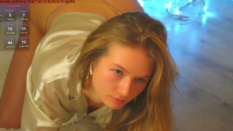 Alexandra Demore online show from 30, 1, 2025