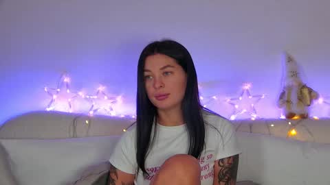 AlexandraBloom online show from 12, 12, 2024