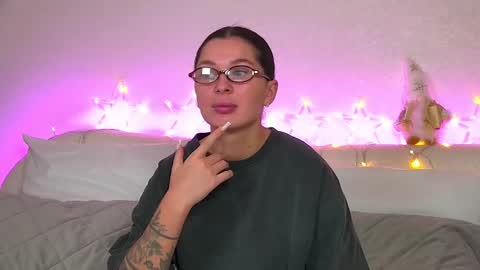 AlexandraBloom online show from 17, 12, 2024