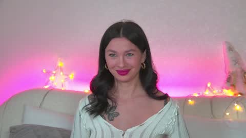 AlexandraBloom online show from 10, 1, 2025