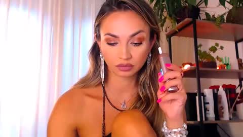 Snapshot of alexandrawooow chatting on 10, 9, 2025 alexandrawooow online show from 10, 9, 2025