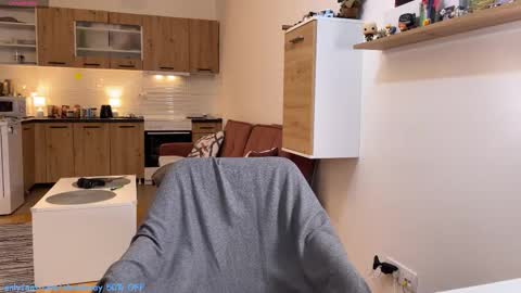           online show from 16, 11, 2025