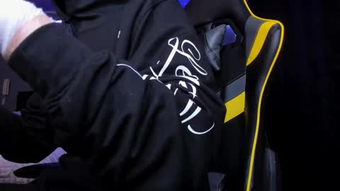 alexgiraldo__ online show from 24, 11, 2025