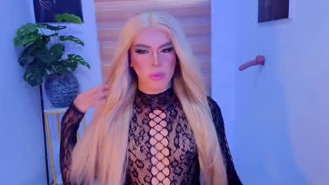 Snapshot of alexgrayanx chatting on 17, 11, 2025 alexgrayanx online show from 17, 11, 2025