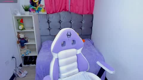 alexia_dussan online show from 3, 12, 2024