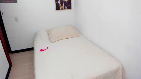 alexia_dussan online show from 2, 10, 2025