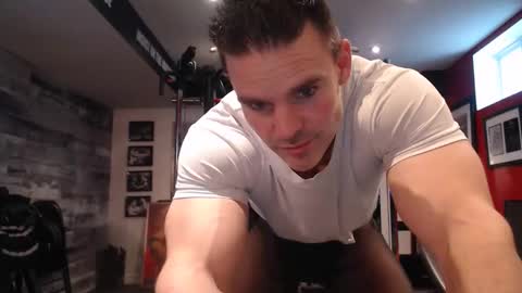 Alex online show from 4, 12, 2025