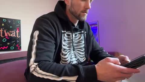 Alex Mann online show from 8, 3, 2026