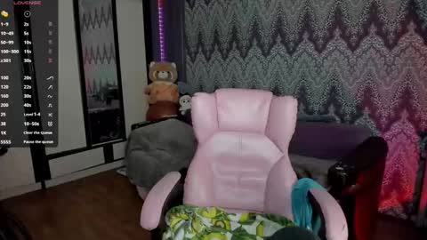 Snapshot of alexracc00n chatting on 6, 12, 2024 Alex online show from 6, 12, 2024