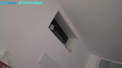 Snapshot of alexsisfaye chatting on 15, 10, 2025 Help me reach 100 thank you online show from 15, 10, 2025