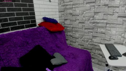 Alexxa Marquez online show from 7, 4, 2026