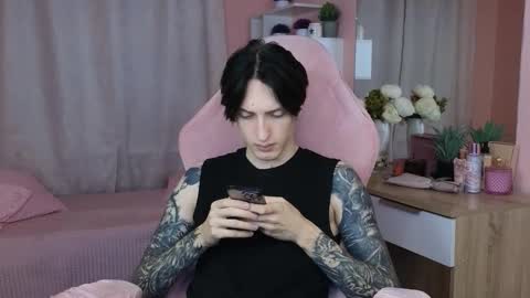 Alex online show from 8, 11, 2025