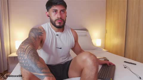 Snapshot of alexxxmachine chatting on 6, 4, 2026 Alex freelance model instagram alex b229 online show from 6, 4, 2026