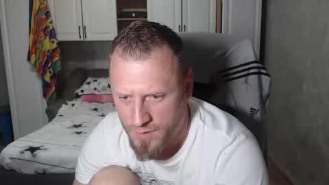 Snapshot of alexyno2020 chatting on 27, 10, 2025 alexyno2022 ONLYFANS online show from 27, 10, 2025