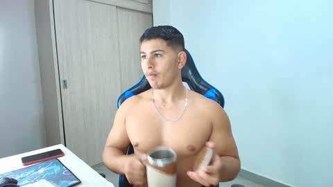 Snapshot of alexys_xx chatting on 2, 1, 2025 alexys_xx online show from 2, 1, 2025