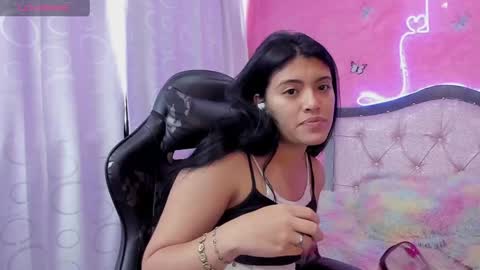 Carolina Join The Fan Club  online show from 17, 1, 2025