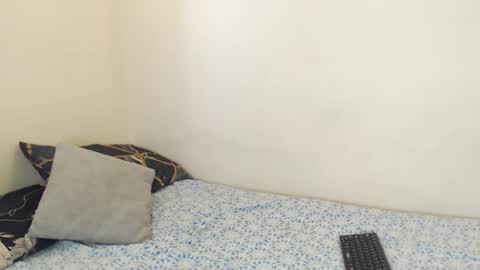 Snapshot of algiz_ chatting on 9, 11, 2025 algiz_ online show from 9, 11, 2025