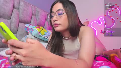 alhara_luna online show from 8, 10, 2025