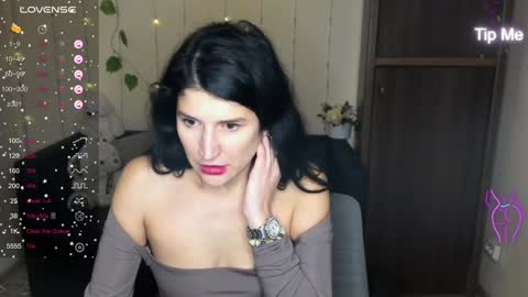 Alianna online show from 4, 1, 2025